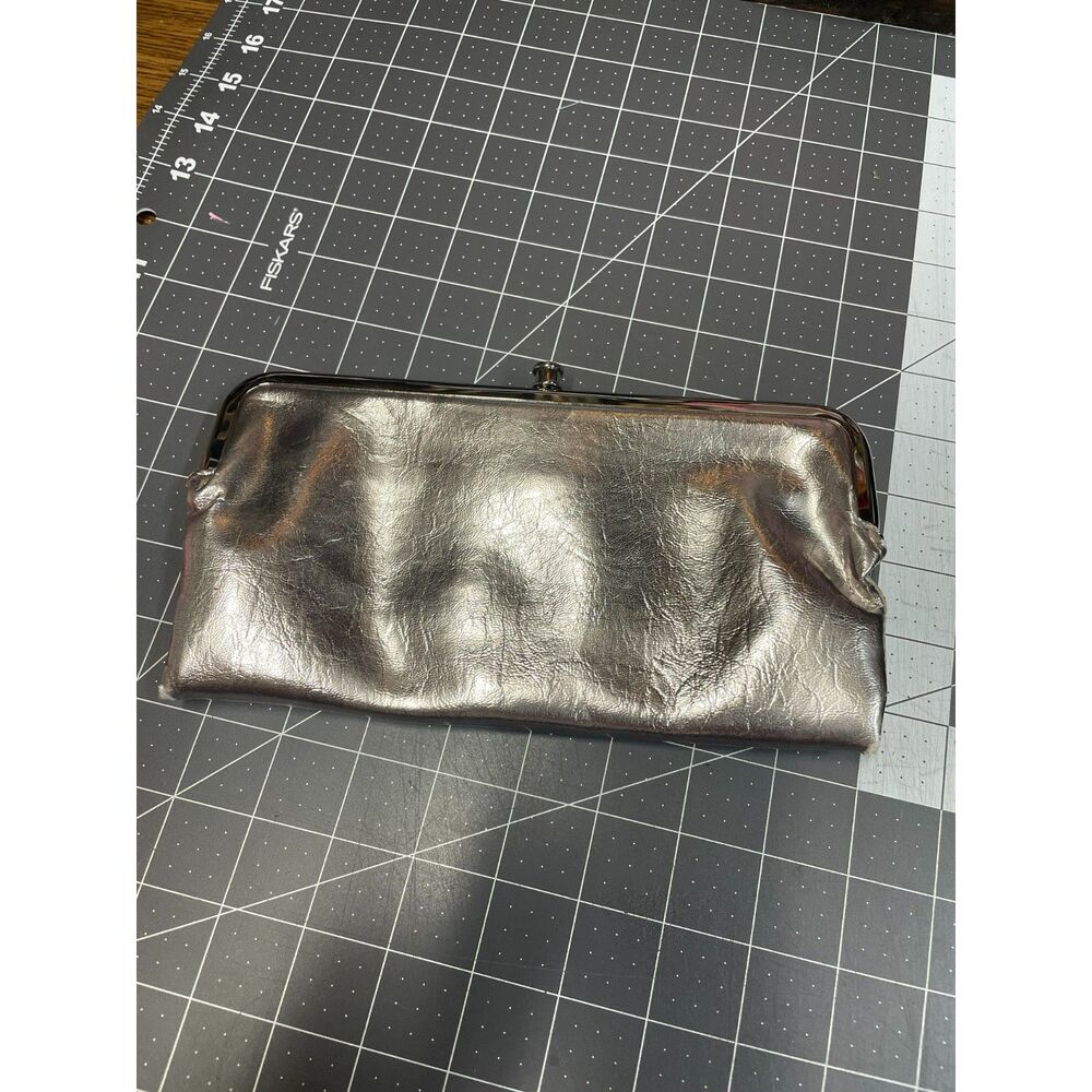 Silver Metallic Kiss Lock Wallet Clutch | Unbranded Faux Leather Coin Purse